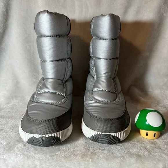 Sorel puffer boots - Picture 3 of 9